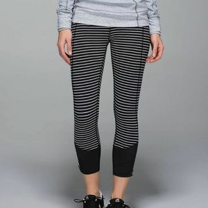 Lululemon Runday Crop parallel Stripe size 6